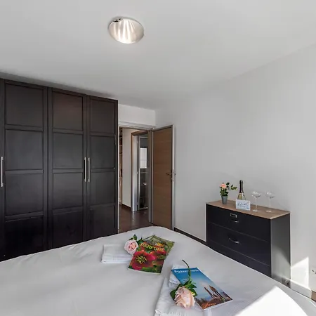 Apartment Art Apartment Locarno - Balcony And Parking - Happy Rentals Locarno