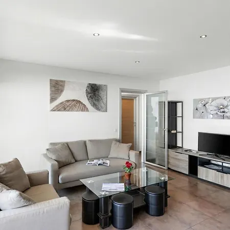 Art Apartment Locarno - Balcony And Parking - Happy Rentals Apartment Locarno